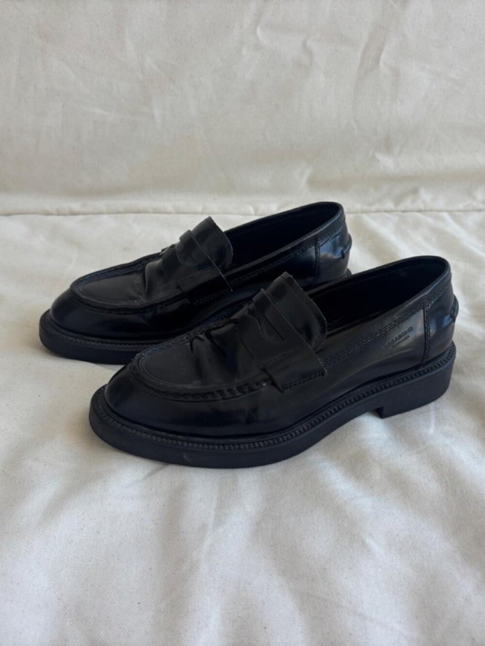 Vagabond Women's Black Loafers